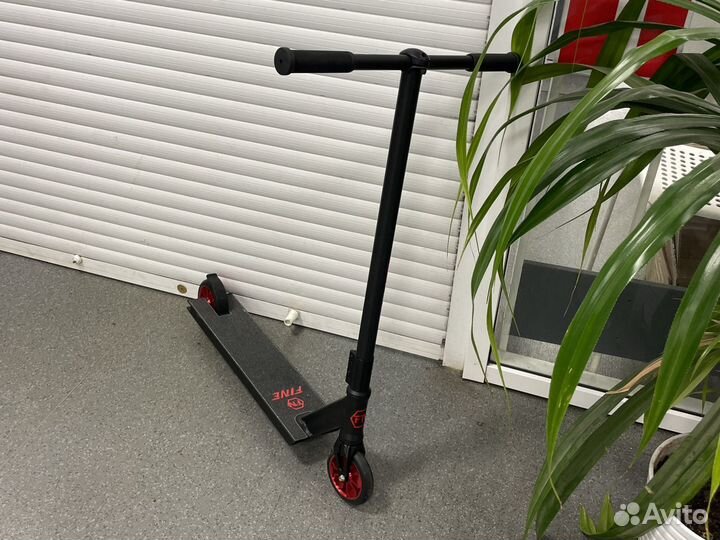 Трюковой самокат с системой HIC 120