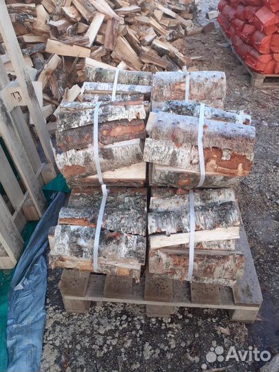 Дрова в вязанках