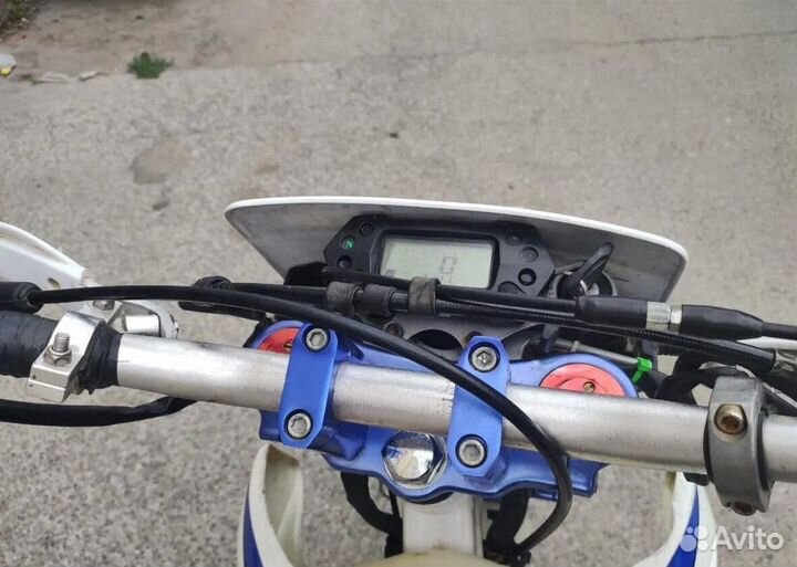 Мотоцикл Avantis FX 250 как новый