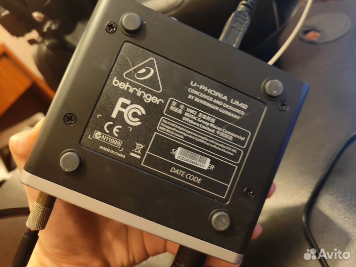 Звуковая карта Behringer U-Phoria UM2