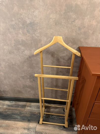 Вешалка для одежды напольная