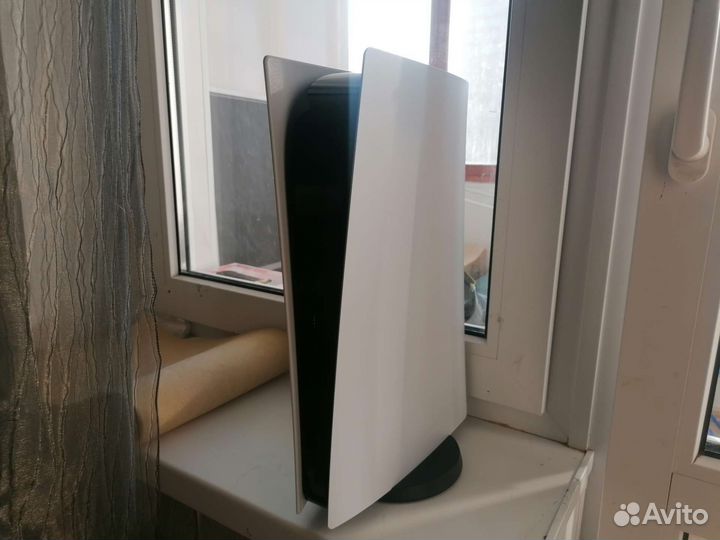 Playstation 5 Digital Edition из первой ревизии