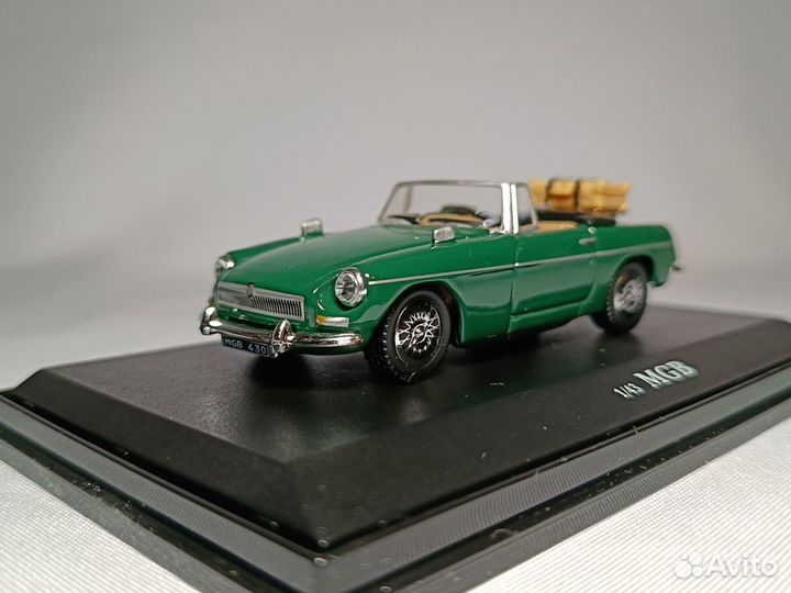 Модель MGB кабриолет 1:43 Cararama / Hongwell