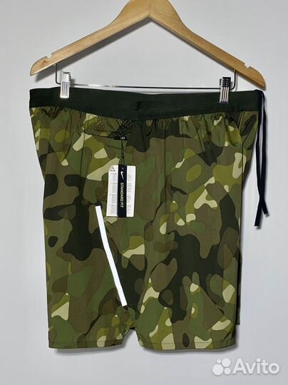 Новые шорты Nike