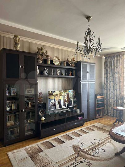 2-к. квартира, 67,7 м², 2/6 эт.