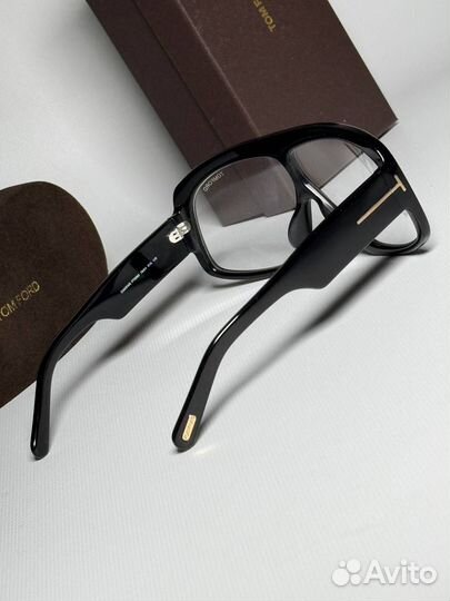 Солнцезащитные очки tom ford