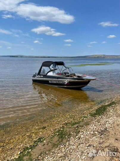 Моторная лодка