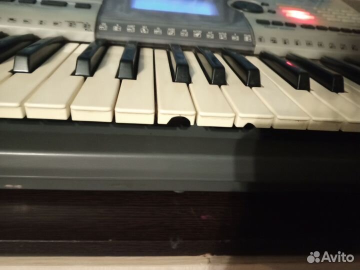 Yamaha psr-E403