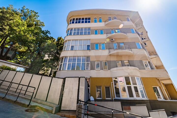 3-к. квартира, 109,3 м², 3/7 эт.