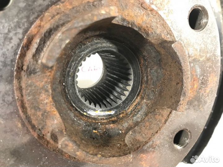 Кулак поворотный задний левый Volkswagen Touareg