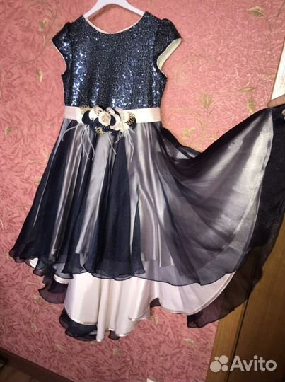 Продам платье для девочки