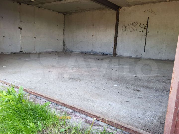 Гараж, > 30 м²