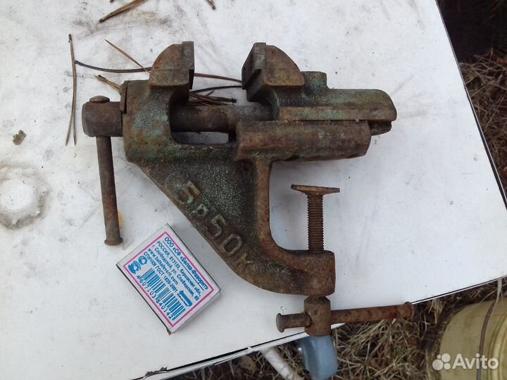 Тиски настольные СССР ц 5р 50к