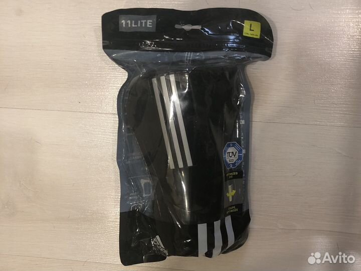 Щитки футбольные adidas