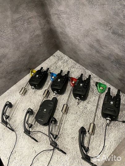 Комплект сигнализаторы поклевки с пейджером и свингеры