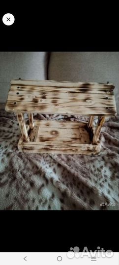 Кашпо, полочки, сувениры из дерева