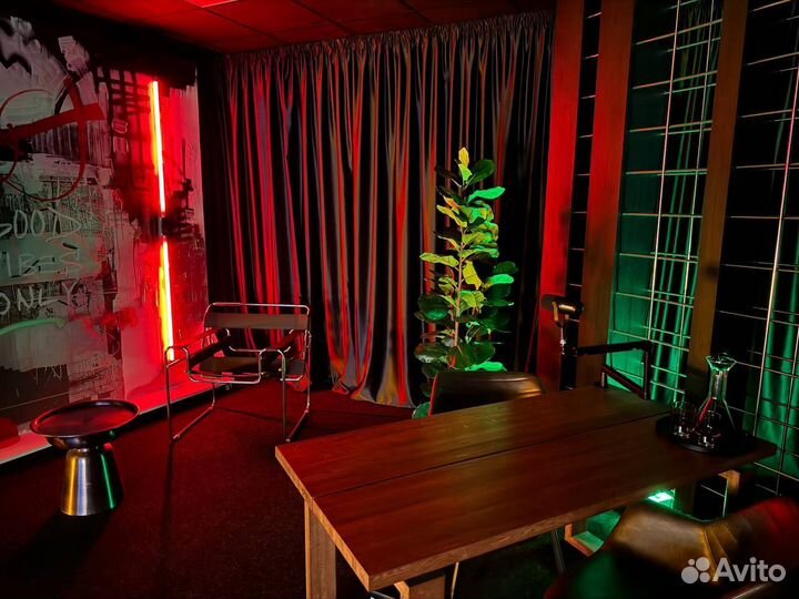 Студия для записи подкастов, с оператором