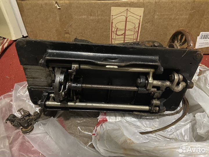 Швейная машина Singer