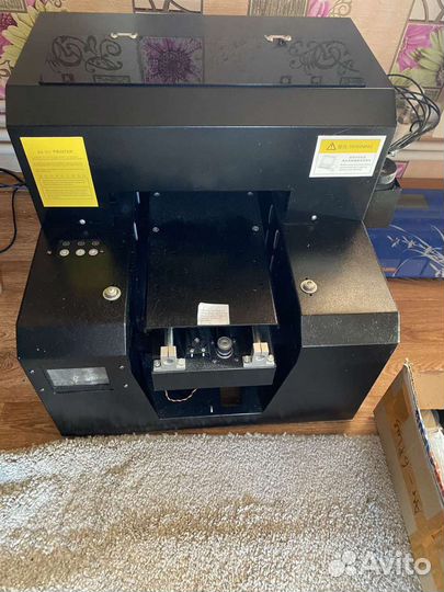 Планшетный уф принтер