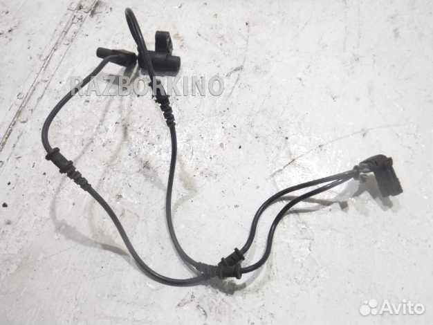 Датчик ABS передний