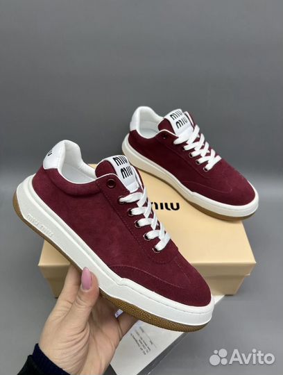 Кроссовки (размеры 36-40)