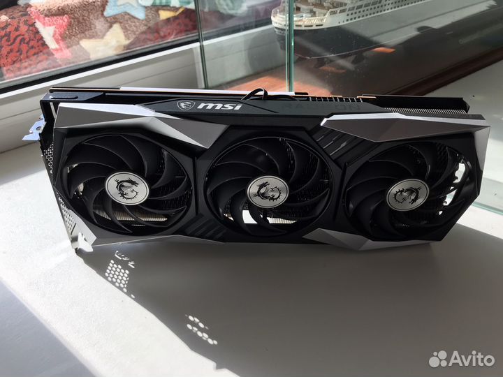 RX 6750 XT gaming X trio 12G