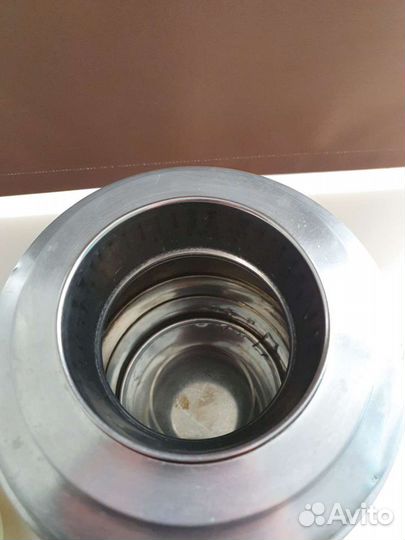 Термос з литра в отличном состоянии