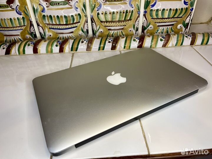 MacBook Air 11 2015 A1465 + нов.АКБ