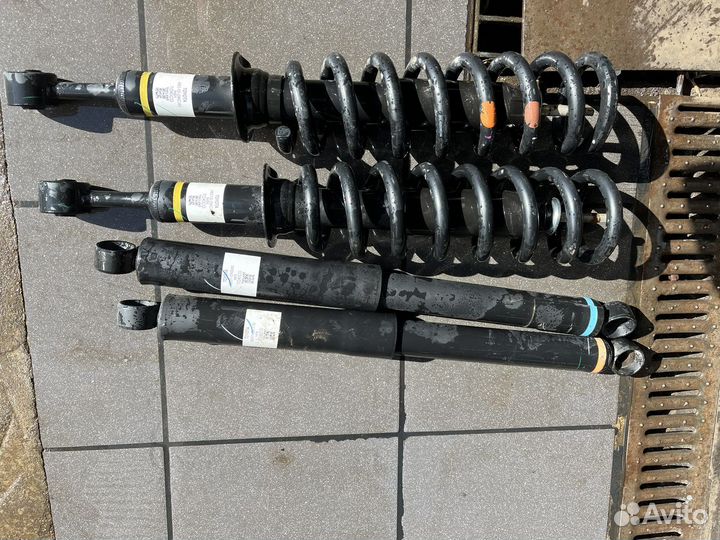 Стойки тойота hilux