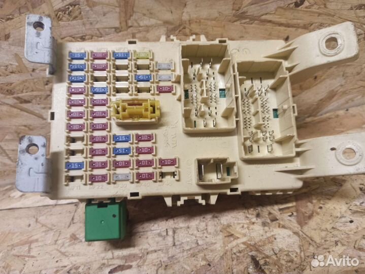 Блок реле Kia Rio 3