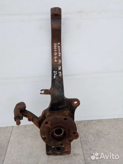 Ступица передняя правая Alfa Romeo 166 60661913D