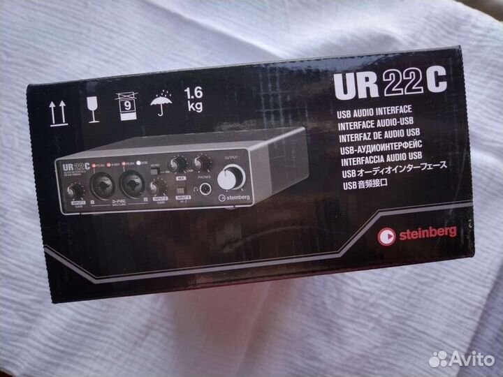 Аудиоинтерфейс Steinberg UR22C Новый