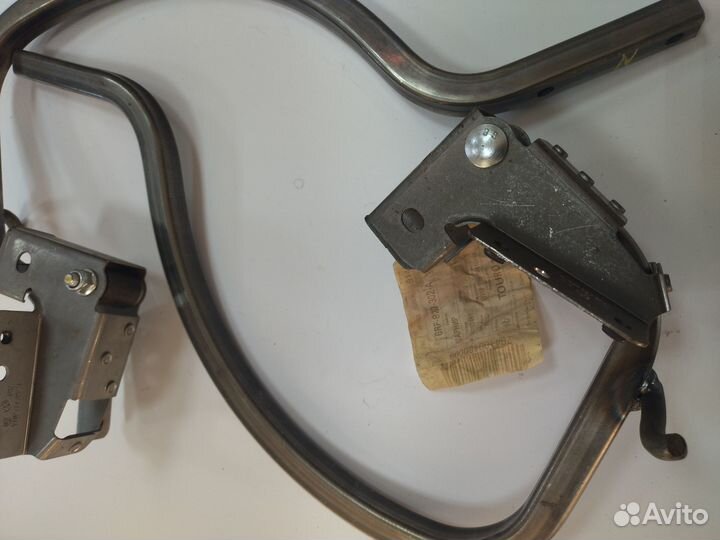 Петля крышки багажника VW Polo Sedan (2010-2020