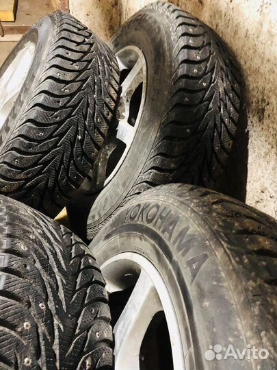 Колеса в сборе 215/70R16 Yokohama