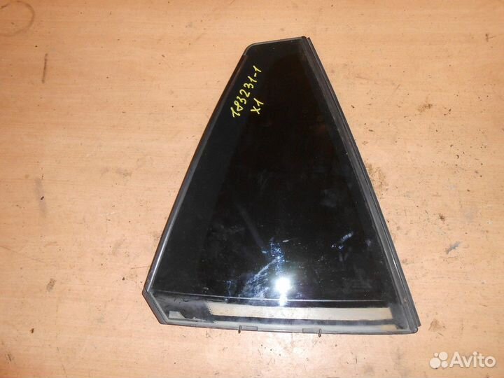 Стекло двери заднее правое глухое (BMW X1)