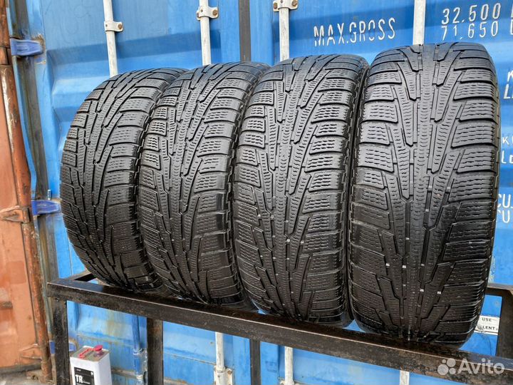 Nokian Tyres Hakkapeliitta R SUV 235/60 R17 106R