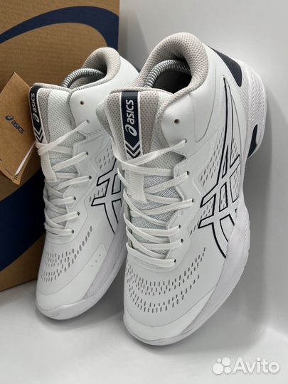 Кроссовки asics