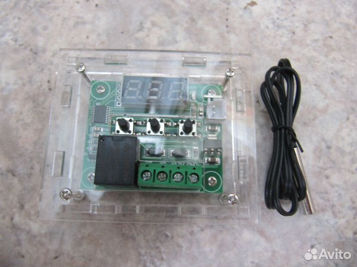 Регуляторы температуры и влажности