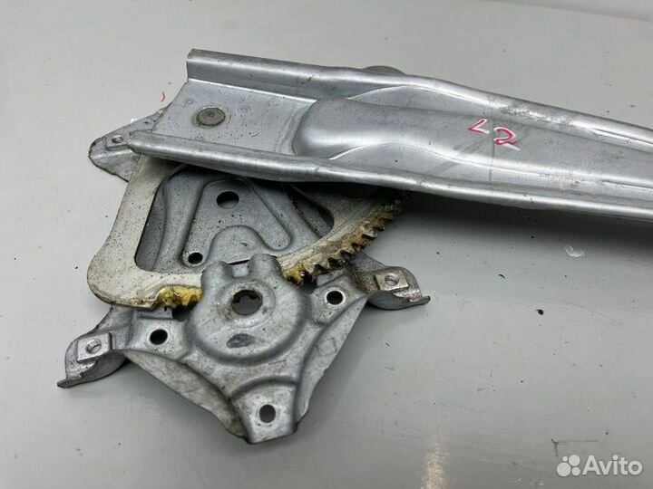 Стеклоподъемник электр. задний левый Toyota