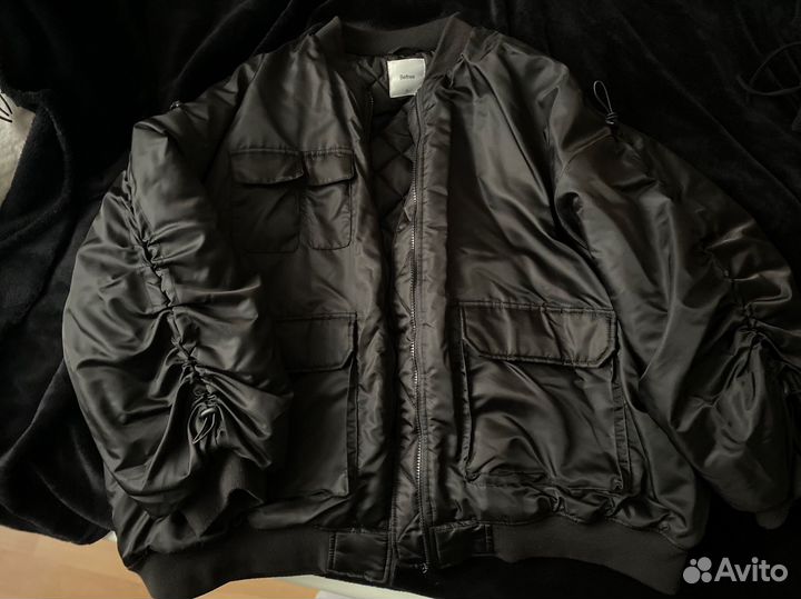 Бомбер оверсайз черный