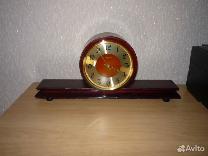 Часы настольные винтажные 