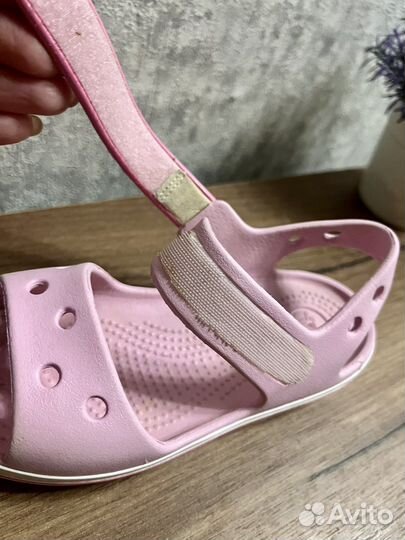 Сандалии crocs