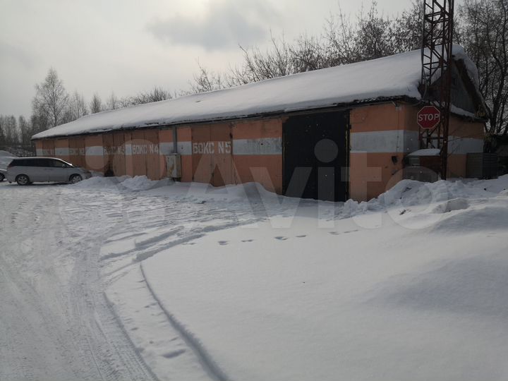 Гараж, > 30 м²