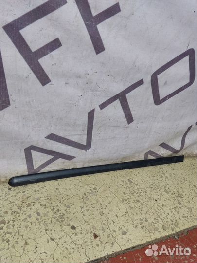 Молдинг задней левой двери Renault Logan I