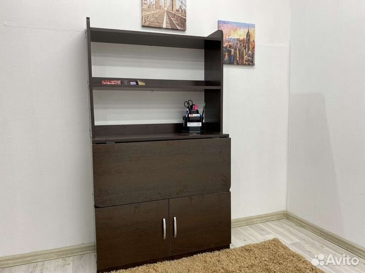 Стол, уголок школьника. Доставка бесплатно