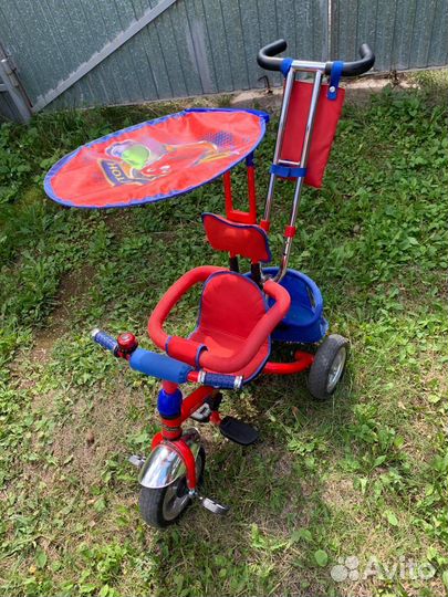 Детский велосипед с ручкой