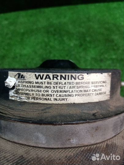 Подушка пневмоподвески задняя левая Mercedes-Benz