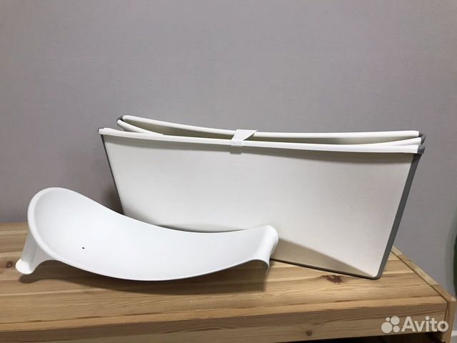 Ванночка для купания с горкой Stokke