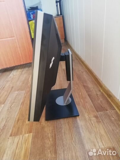 Монитор Dell 32 дюйма