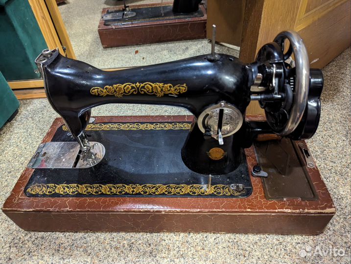 Швейная машинка подольская ручная СССР
